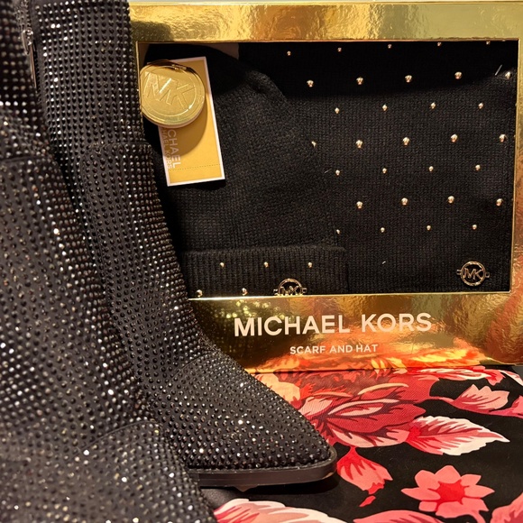 Michael Kors Black Crystal Studded Ankle Boots | Size 10M | Block Heel | Glam St - Picture 9 of 9